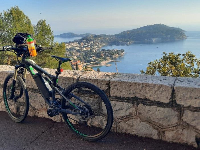 La Moyenne Corniche, fotografie di Danilo Radaelli La Moyenne Corniche, fotografie di Danilo Radaelli