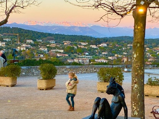 Mougins nelle foto di Silvia Assin