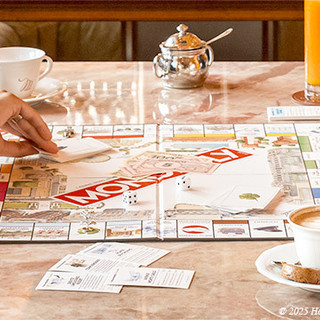 Monopoly Monte‑Carlo, edizione da collezione: illustrazioni di Jean‑Benoît Héron e dediche presso la Boutique du Casino.