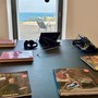 Libri d'arte sulla natura (in consultazione e la natura sulla terrazza della Villa - Tutte le foto sono di Silvia Assin