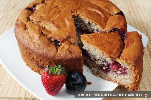 MercoledìVeg di Ortofruit: oggi prepariamo la torta ripiena di fragole e mirtilli MercoledìVeg di Ortofruit: oggi prepariamo la torta ripiena di fragole e mirtilli