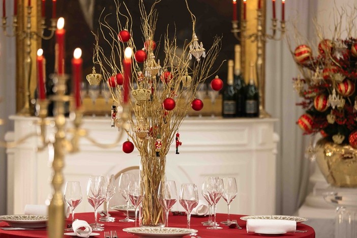 Natale da fiaba al Negresco: tra tradizione, alta cucina e dolci d’autore