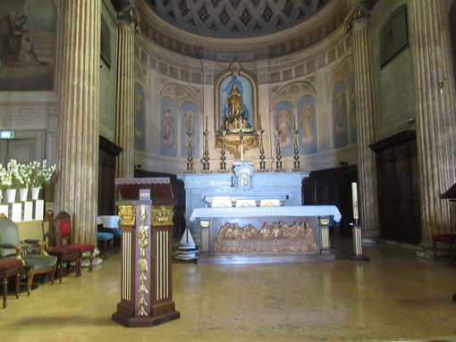 Nizza Chiesa di Notre Dame du Port, l'interno Nizza Chiesa di Notre Dame du Port, l'interno