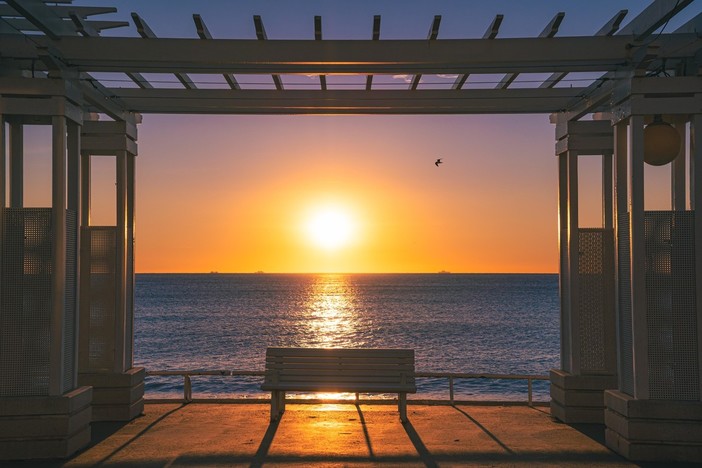 Notti bollenti a Nizza: 74 serate tropicali, nuovo record climatico in Costa Azzurra Notti bollenti a Nizza: 74 serate tropicali, nuovo record climatico in Costa Azzurra