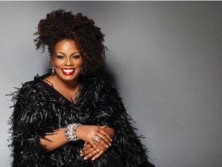 DIANNE REEVES - Venerdì 21 luglio 2023 - Théâtre de Verdure DIANNE REEVES - Venerdì 21 luglio 2023 - Théâtre de Verdure