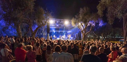 Rock, elettronica e mare: Étienne de Crécy accende l’estate a Beaulieu