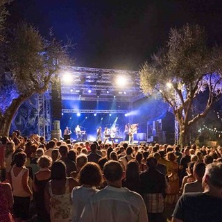 Rock, elettronica e mare: Étienne de Crécy accende l’estate a Beaulieu