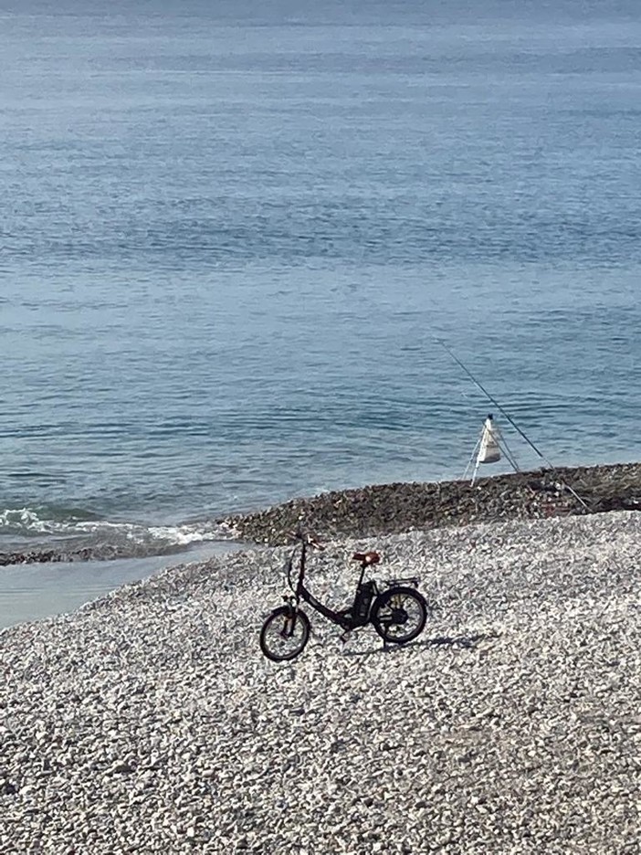 "Abandonati", fotografia di Mietta Tondelli "Abandonati", fotografia di Mietta Tondelli