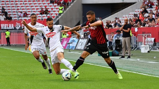 Nizza - Angers, una fase di gioco (foto tratta dal sito dell'OGC Nice) Nizza - Angers, una fase di gioco (foto tratta dal sito dell'OGC Nice)