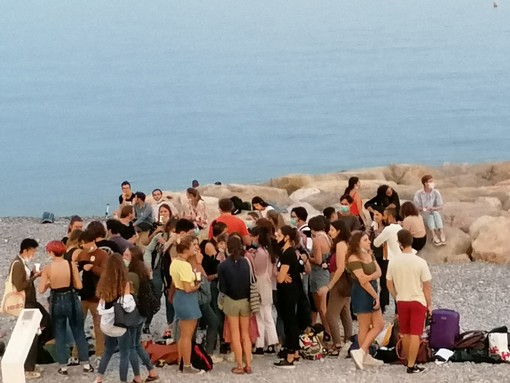 Una spiaggia di Nizza ieri, 10 settembre 2020 alle ore 20,04
