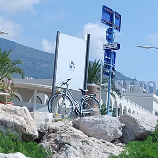 &quot;Necessità urgente&quot;. Fotografia di Luciano Tomasi