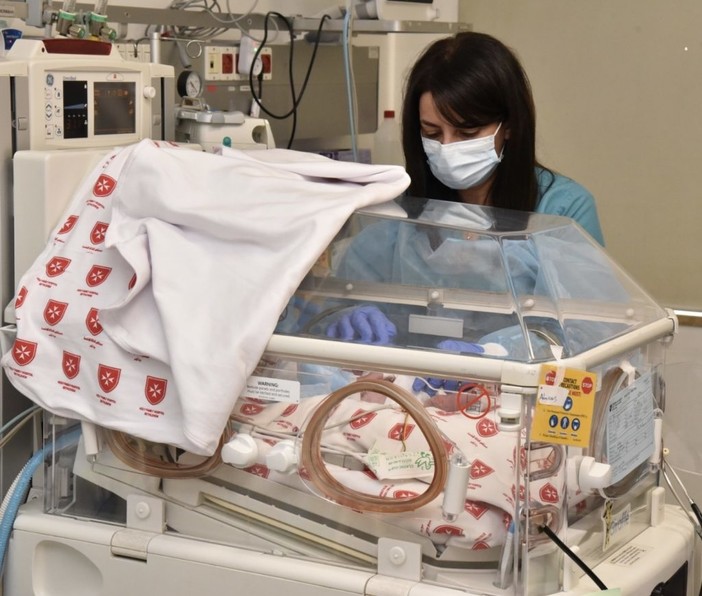 Monaco e Bethlemme unite per la vita: due incubatrici neonatali in arrivo grazie all’Ordine di Malta e ai Rotary Club Monaco e Bethlemme unite per la vita: due incubatrici neonatali in arrivo grazie all’Ordine di Malta e ai Rotary Club