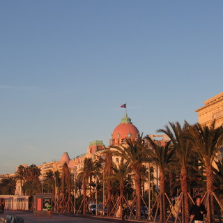 La minaccia terrorismo non frena i flussi turistici: a Nizza nel 2016 aumento dello 0,4%