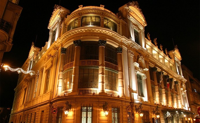 L’Opéra di Nizza, esterno notte