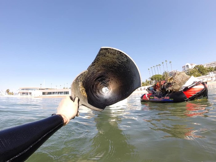 Mare di Antibes, le foto postate dall'associazione Opération Mer Propre Mare di Antibes, le foto postate dall'associazione Opération Mer Propre