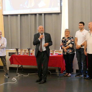 Il sindaco di Mentone Yves Juhel durante la cerimonia di premiazione (Foto Ville de Menton)
