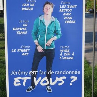 la campagna nazionale "Essere e amare" dell'associazione SOS omofobia lungo la Promenade du Paillon