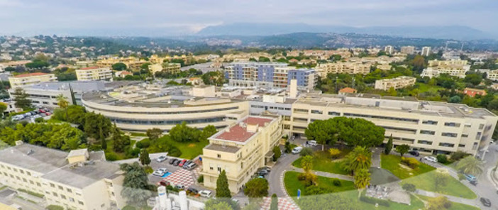 Il centro ospedaliero di Antibes