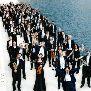 L’Orchestre Philharmonique de Monte-Carlo con il Maestro Kazuki Yamada, direttore d’orchestra ©OPMC