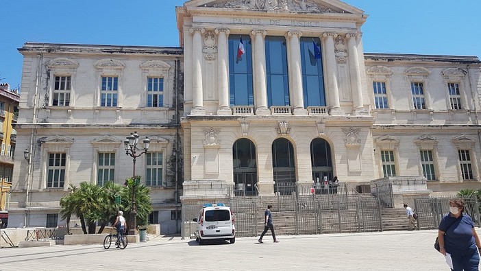 Palazzo di Giustizia di Nizza, foto di Ghjuvan Pasquale