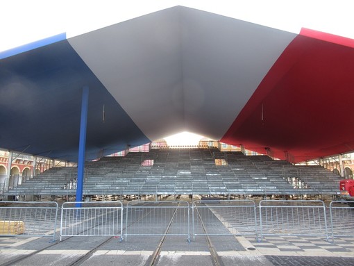 Place Massena, tutto pronto per le cerimonie