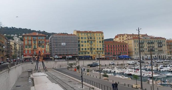 Un uggioso porto di Nizza. Fotografie di Danilo Radaelli Un uggioso porto di Nizza. Fotografie di Danilo Radaelli
