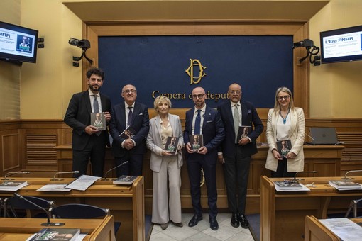 L’impatto dell’Era PNRR sulle imprese: presentata alla Camera dei Deputati una relazione di Giordano Guerrieri (CEO Finera), Federitaly e Capitalimprese L’impatto dell’Era PNRR sulle imprese: presentata alla Camera dei Deputati una relazione di Giordano Guerrieri (CEO Finera), Federitaly e Capitalimprese