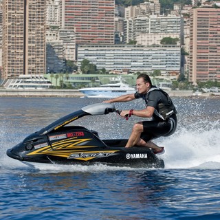 Ludovic Mure mentre si allena nella baia di Monaco