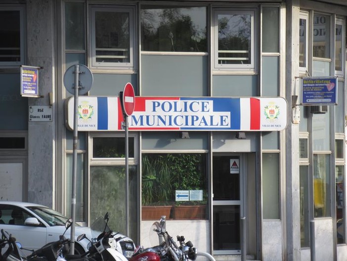 Nizza, s'inaugura la nuova stazione della polizia municipale del porto Nizza, s'inaugura la nuova stazione della polizia municipale del porto