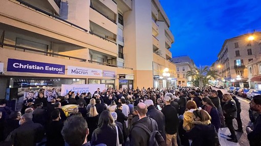 L'inaugurazione della sede elettorale di Emmanuel Macron a Nizza