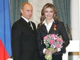 Alina Kabaeva "pare" attuale compagna di Putin Alina Kabaeva "pare" attuale compagna di Putin