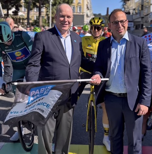 S.A.S. il Principe Alberto II all'arrivo della Parigi-Nizza (Fotogallery Ezio Cairoli) S.A.S. il Principe Alberto II all'arrivo della Parigi-Nizza (Fotogallery Ezio Cairoli)