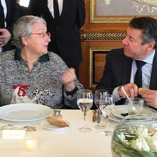 Christian Estrosi con Patrizia Gallo al prazo delle associaziioni dei séniors