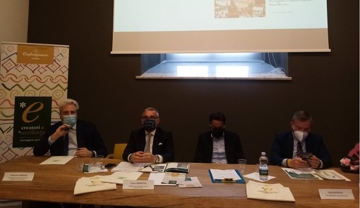 Passeggiate Gourmet - Creatori di Eccellenza: l'iniziativa di Confartigianato Imprese Cuneo valorizza le bellezze paesaggistiche e gastronomiche del territorio (VIDEO) Passeggiate Gourmet - Creatori di Eccellenza: l'iniziativa di Confartigianato Imprese Cuneo valorizza le bellezze paesaggistiche e gastronomiche del territorio (VIDEO)