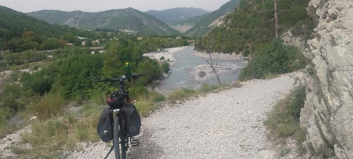 Puget-Théniers, Entrevaux e il lago del Brec. Le fotografie sono di Danilo Radaelli Puget-Théniers, Entrevaux e il lago del Brec. Le fotografie sono di Danilo Radaelli