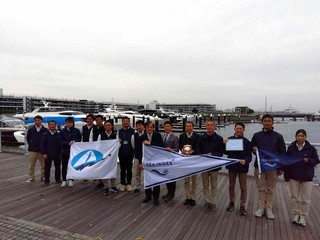 Da sinistra a destra: Bernard d’Alessandri, Presidente del SEA Index® e Segretario Generale dello Yacht Club de Monaco, Kiichiro Kumazawa, Presidente di KMC Corporation e Presidente della Japan Marina &amp; Beach Association.