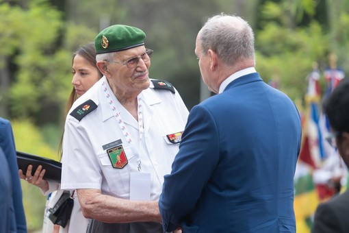 Il Principe Alberto presiederà le cerimonie del 3 settembre. Il Sovrano si è recato a Saint-Raphael per l'anniversario dello sbarco in Normandia (Foto Palais Princiere) Il Principe Alberto presiederà le cerimonie del 3 settembre. Il Sovrano si è recato a Saint-Raphael per l'anniversario dello sbarco in Normandia (Foto Palais Princiere)