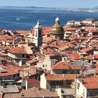 Nizza, panorama con la Chapelle Saint François