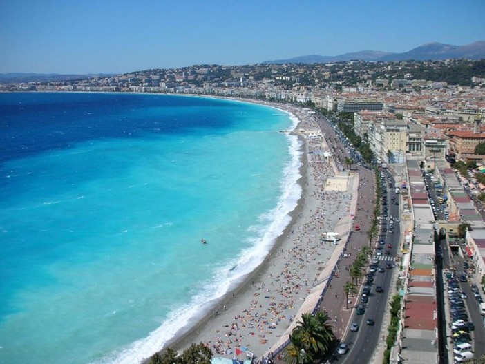 Nizza punta sull’energia del mare: nasce la maxi rete che rivoluzionerà riscaldamento e climatizzazione