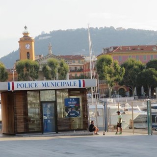 Nizza, il posto di polizia della &quot;Municipale” sul Quai de la Douane