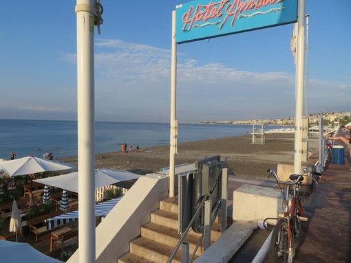 Plage Hotel Amour, Nizza