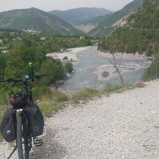 Puget-Théniers, Entrevaux e il lago del Brec. Le fotografie sono di Danilo Radaelli