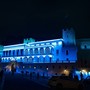 Il Palazzo del Principe illuminato di blu per commemorare i poliziotti caduti in servizio. © Direzione della Comunicazione – Stéphane Danna Il Palazzo del Principe illuminato di blu per commemorare i poliziotti caduti in servizio. © Direzione della Comunicazione – Stéphane Danna