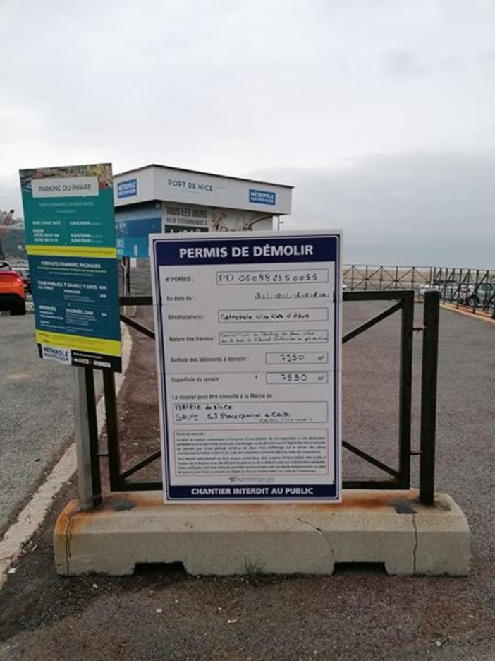 Il parcheggio al porto che si trasformerà in centro congressi