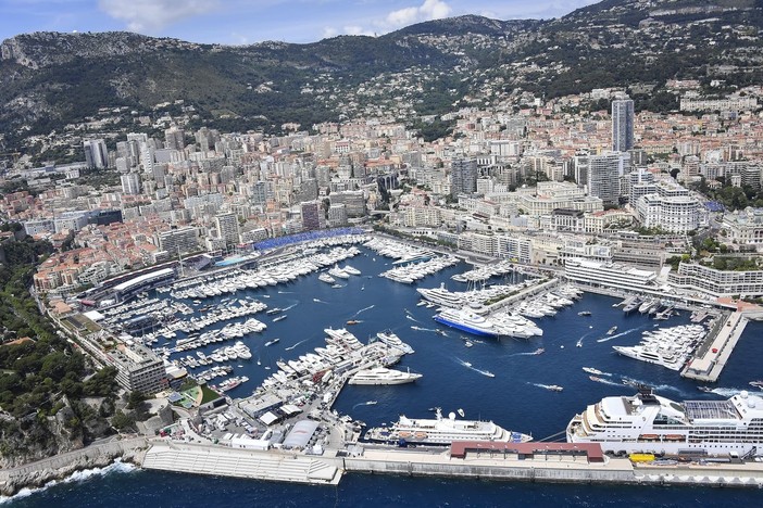 Monaco Yacht Show 2025: regole di accesso al Port Hercule per le imbarcazioni