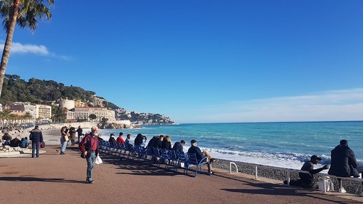 Spiagge di Nizza viste dal Quai des Etats Unis, foto di Ghjuvan Pasquale