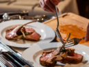 Il Quai des Artistes: l’arte della brasserie tra tradizione, convivialità e rinascita monegasca Il Quai des Artistes: l’arte della brasserie tra tradizione, convivialità e rinascita monegasca