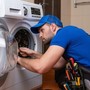 Riparare invece di buttare: in Francia cambiano le regole per smartphone, frigoriferi ed elettrodomestici Riparare invece di buttare: in Francia cambiano le regole per smartphone, frigoriferi ed elettrodomestici