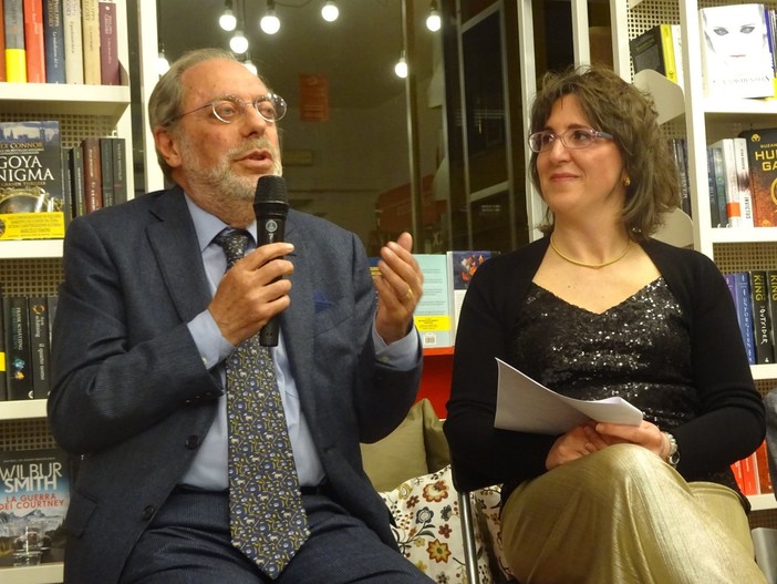 Raffaele Montanaro, già ospite del Caffè letterario di Bra nel 2019 Raffaele Montanaro, già ospite del Caffè letterario di Bra nel 2019