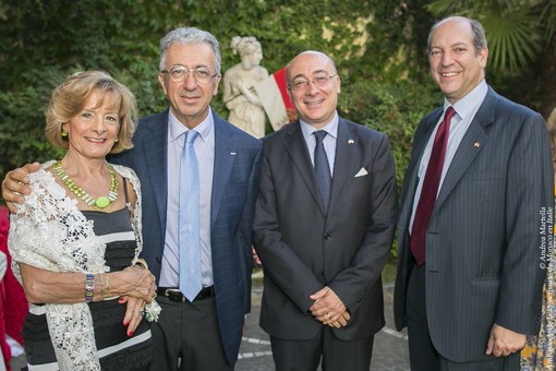 Da sinistra a destra: Mme Fillon ; S.E. M. Robert Fillon, Ambasciatore di Monaco in Italia ; S.E. M. Cristiano Gallo e S.E. M. Riccardo